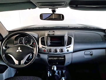 Mitsubishi L200, 2011г, полный привод, механика