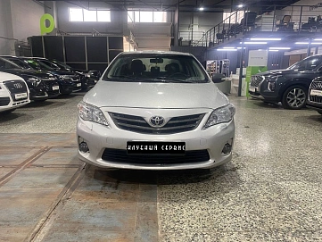 Toyota Corolla, 2010г, передний привод, механика