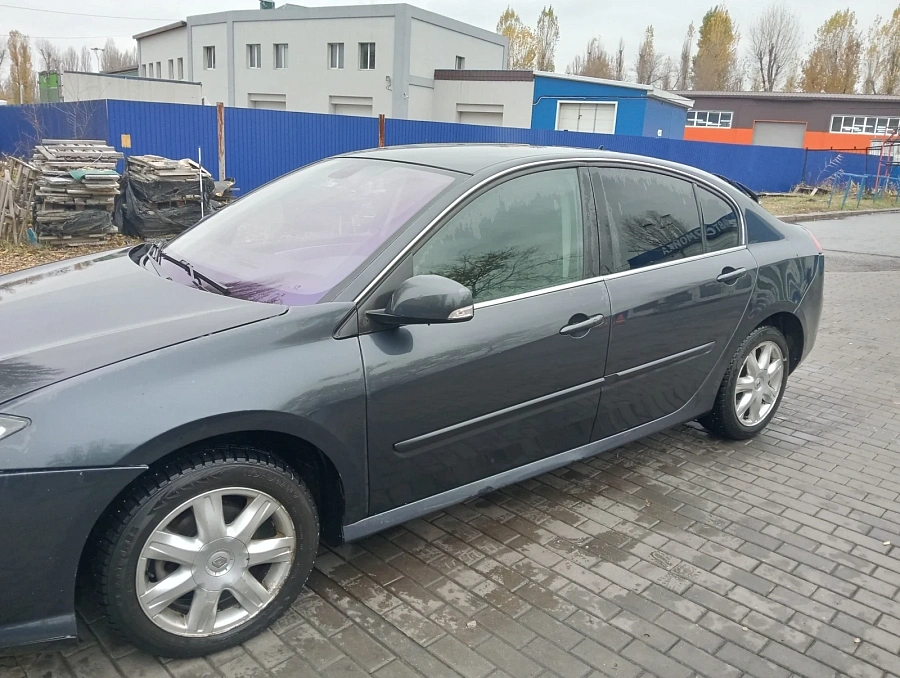 Renault Laguna, 2010г., передний привод, механика