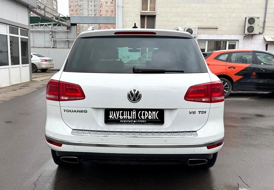 Volkswagen Touareg, 2017г., полный привод, автомат
