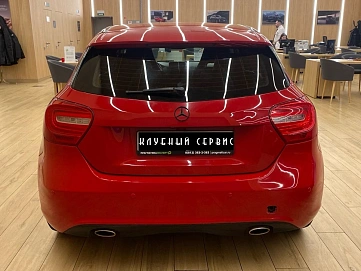 Mercedes-Benz A-Класс, 2015г, передний привод, робот