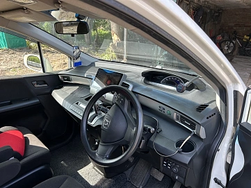 Honda Freed, 2012г, передний привод, вариатор