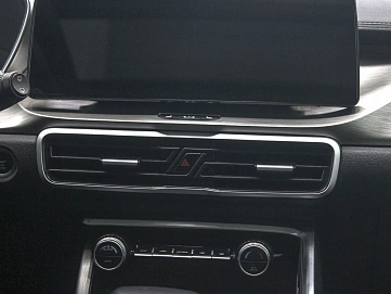 Geely Coolray, 2023г, передний привод, робот