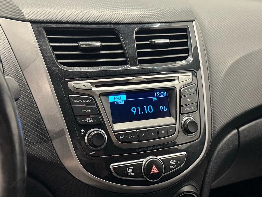 Hyundai Solaris, 2014г., передний привод, механика