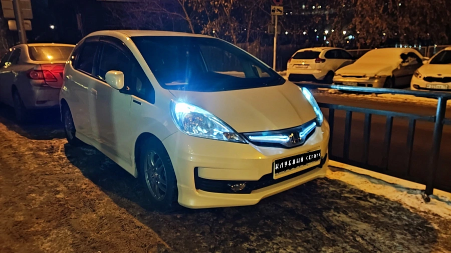 Honda Fit, 2012г., передний привод, вариатор