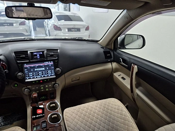 Toyota Highlander, 2011г., полный привод, автомат