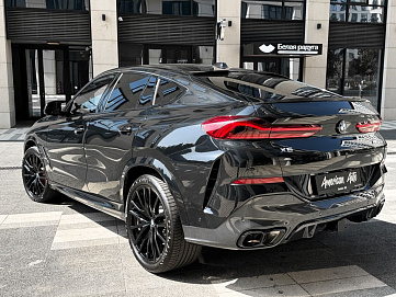 BMW X6, 2023г, полный привод, автомат
