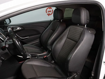 Opel , 2013г., передний привод, автомат