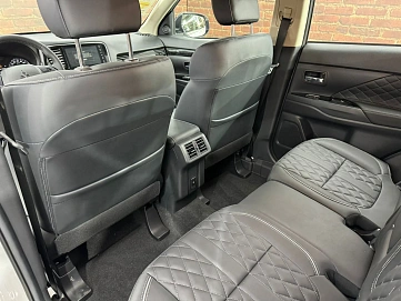 Mitsubishi Outlander, 2022г, передний привод, вариатор