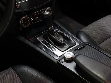 Mercedes-Benz C-Класс, 2009г, задний привод, автомат
