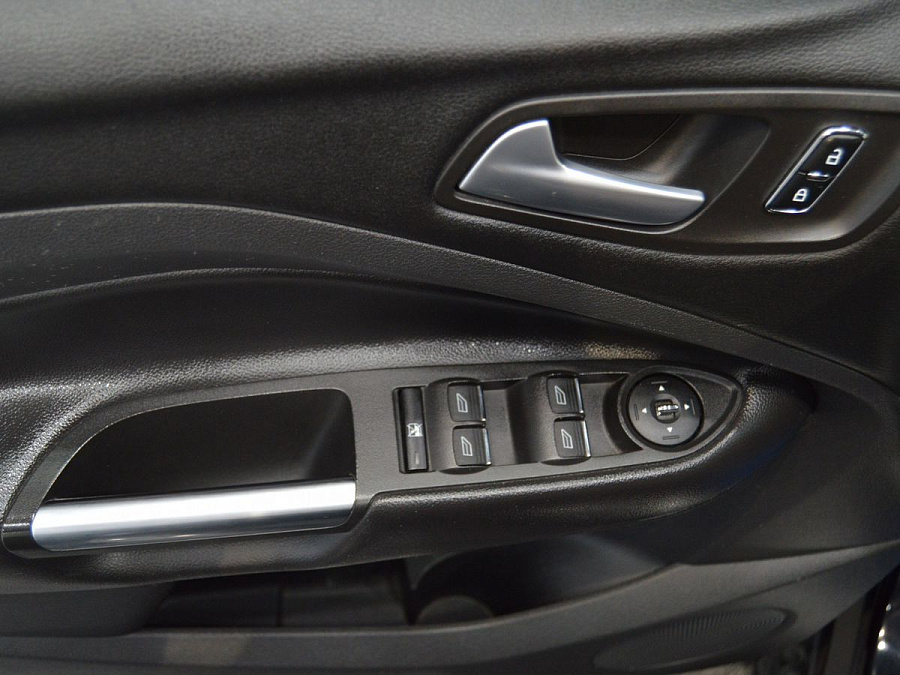 Ford Kuga, 2013г., передний привод, механика
