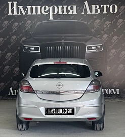 Opel Astra, 2010г, передний привод, механика