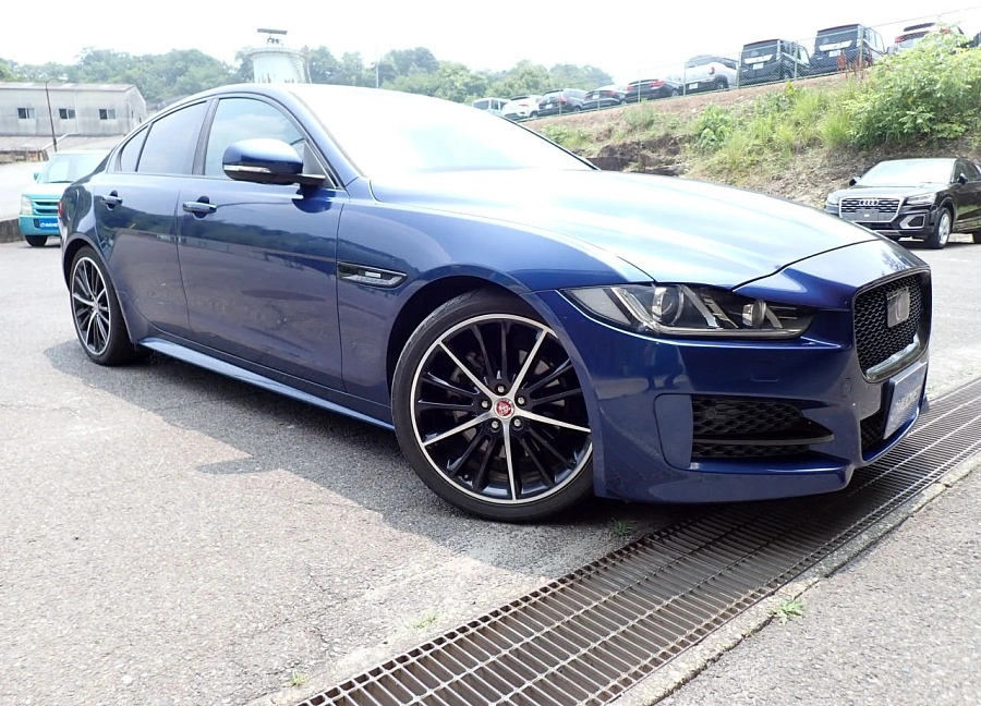 Jaguar XE, 2016г., полный привод, автомат