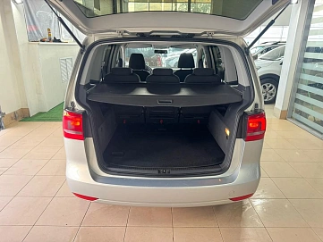 Volkswagen Touran, 2011г, передний привод, механика
