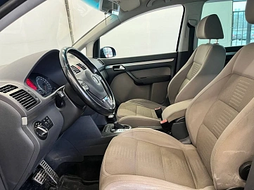 Volkswagen Touran, 2007г, передний привод, робот