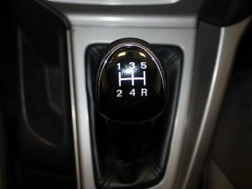 Ford Focus, 2012г., передний привод, механика