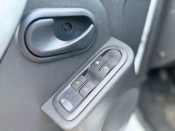 Renault Duster, 2013г., полный привод, механика