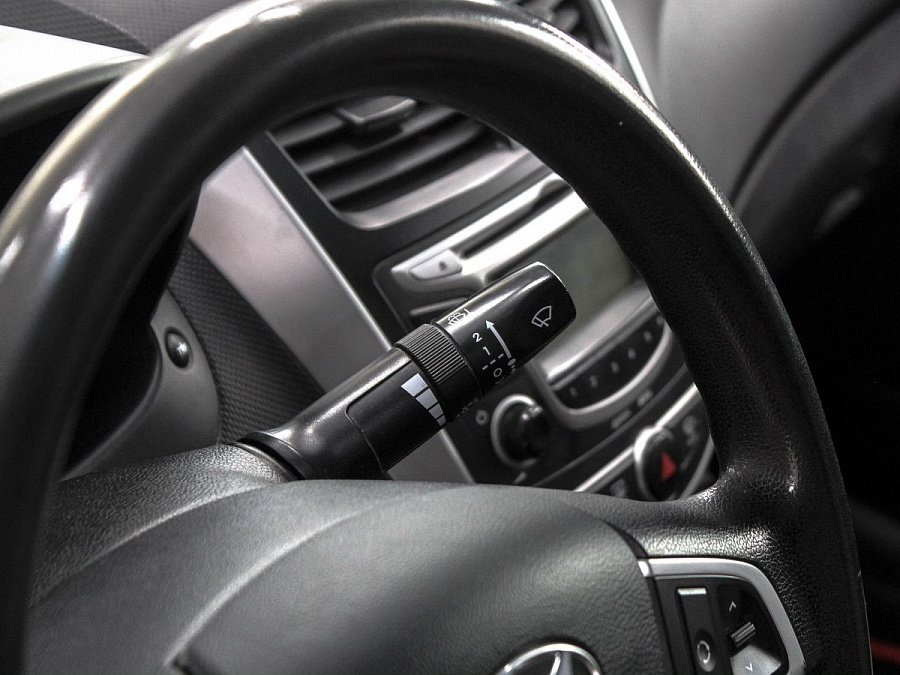 Hyundai Solaris, 2011г., передний привод, механика