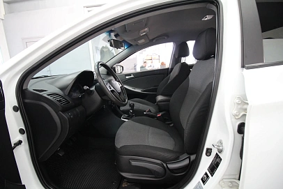 Hyundai Solaris, 2013г, передний привод, механика