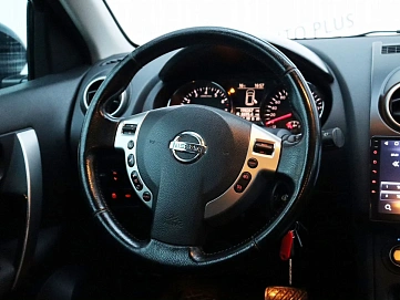 Nissan Qashqai, 2011г, передний привод, вариатор