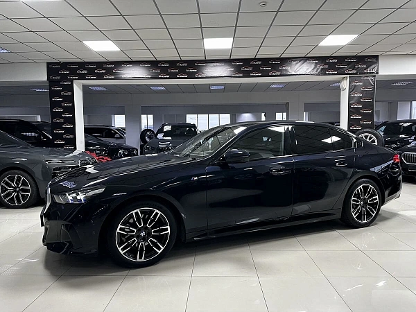 BMW , 2023г., полный привод, автомат