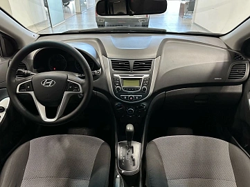 Hyundai Solaris, 2013г, передний привод, автомат