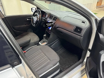 Volkswagen Polo, 2016г, передний привод, автомат