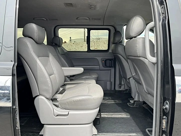 Hyundai Grand Starex, 2011г., задний привод, автомат