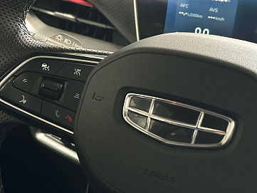 Geely Coolray, 2023г, передний привод, робот