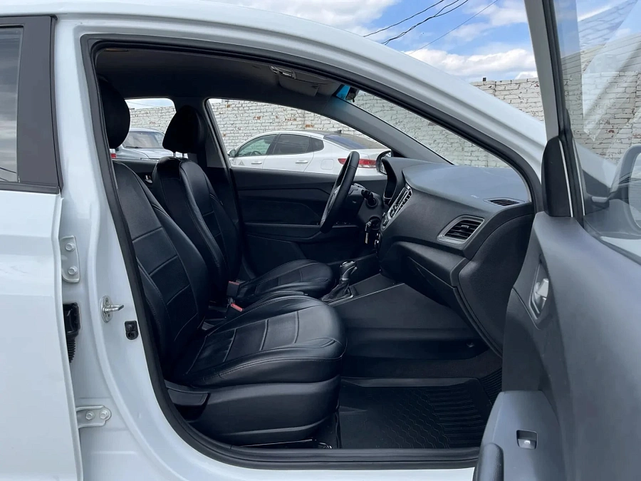 Hyundai Solaris, 2019г., передний привод, автомат