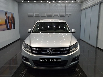 Volkswagen Tiguan, 2013г, передний привод, механика