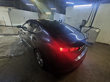 Hyundai Elantra, 2018г., передний привод, автомат