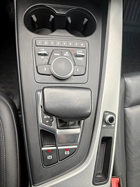 Audi A4, 2019г, передний привод, робот
