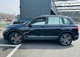 Volkswagen Tiguan, 2021г, полный привод, робот