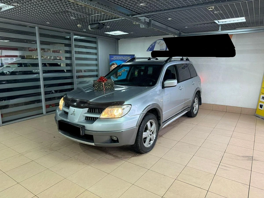 Mitsubishi Outlander, 2004г., полный привод, автомат