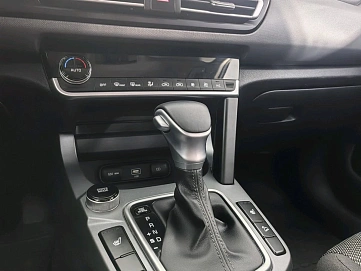 Kia Seltos, 2021г, передний привод, вариатор