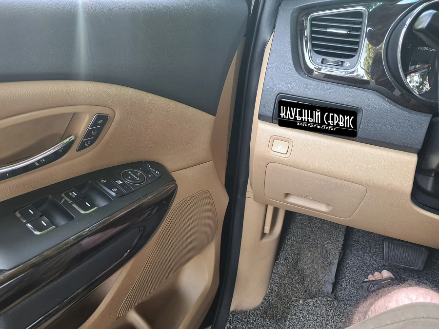 Kia Carnival, 2020г., передний привод, автомат