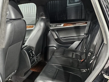 Volkswagen Touareg, 2011г, полный привод, автомат