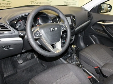 Lada (ВАЗ) Vesta, 2019г, передний привод, механика