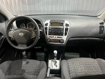 Kia Ceed, 2009г, передний привод, автомат