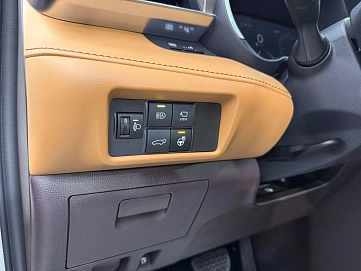 Toyota Highlander, 2025г, полный привод, автомат