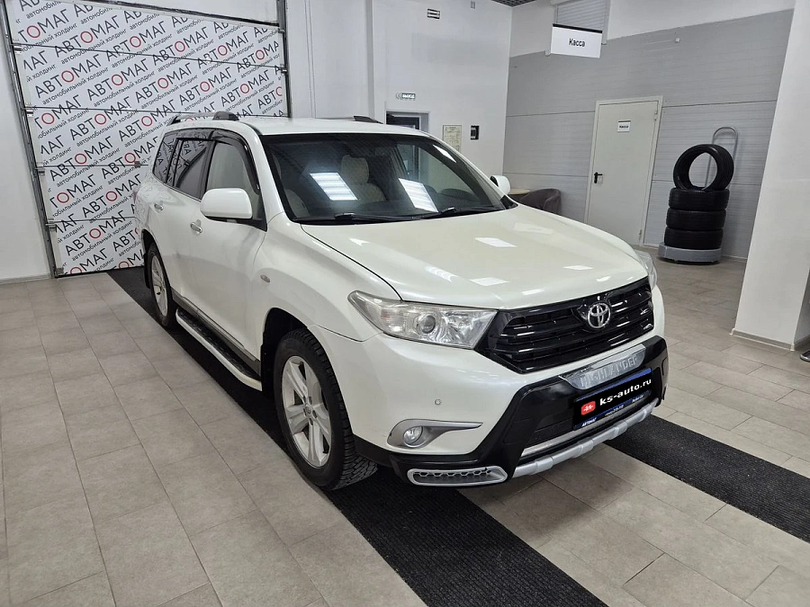 Toyota Highlander, 2011г., полный привод, автомат