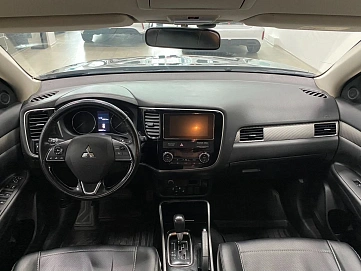 Mitsubishi Outlander, 2018г, полный привод, вариатор
