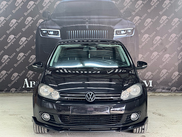 Volkswagen Golf, 2010г, передний привод, робот