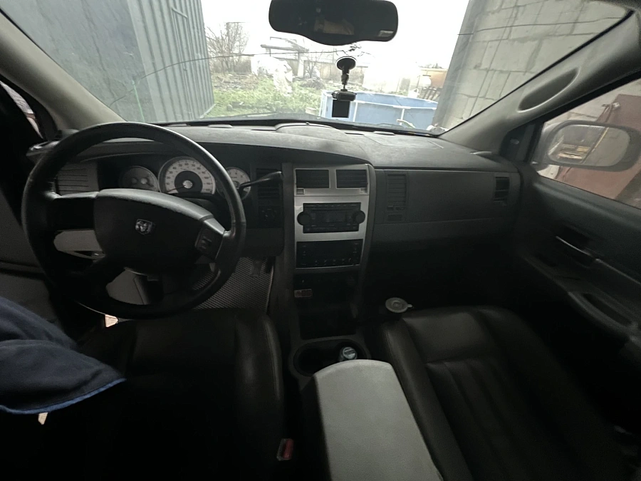Dodge Durango, 2004г., задний привод, автомат