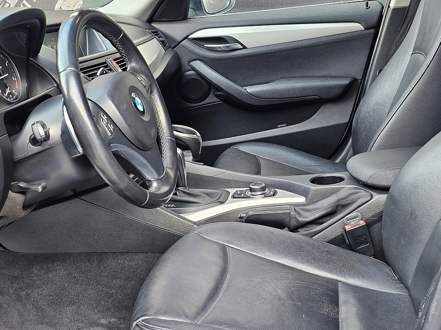BMW X1, 2010г., полный привод, автомат
