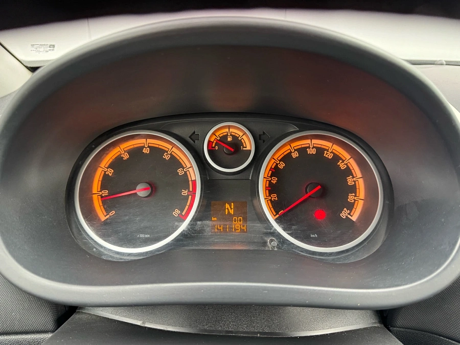 Opel Corsa, 2008г., передний привод, робот