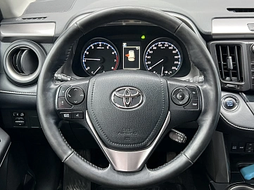 Toyota RAV4, 2018г, полный привод, вариатор
