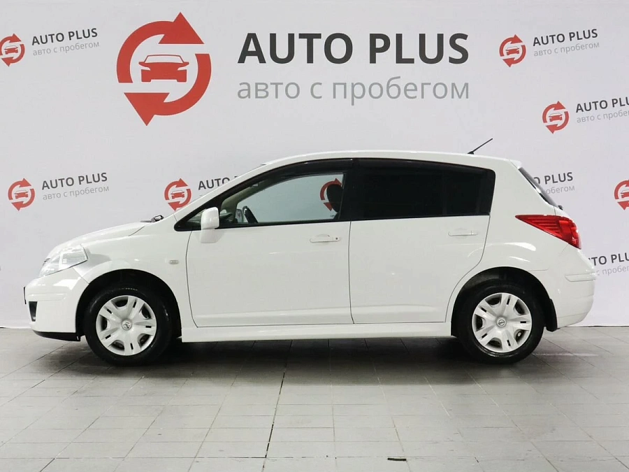 Nissan Tiida, 2013г., передний привод, механика