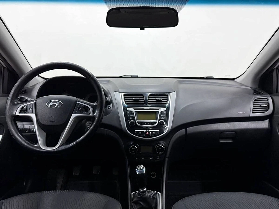 Hyundai Solaris, 2013г., передний привод, механика